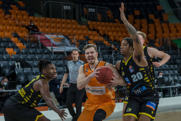 疑点燃了篮 疑点燃了篮