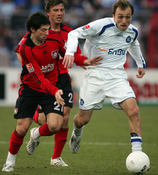 一名进攻球 一名进攻球