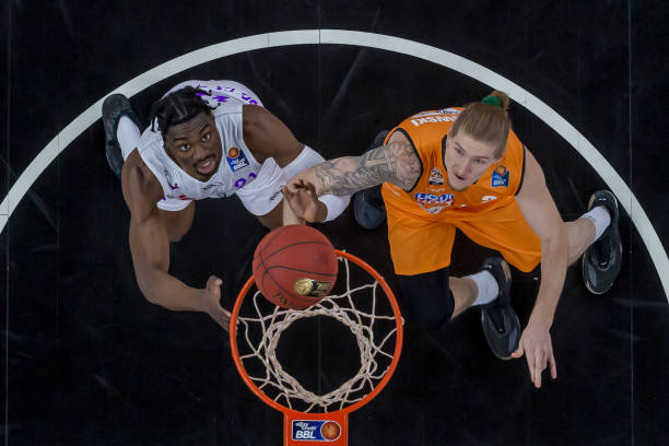 富有力量的 富有力量的