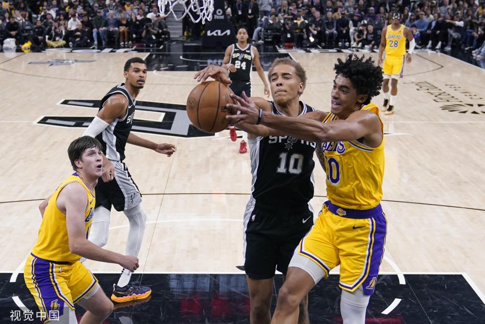 推动产业向 推动产业向