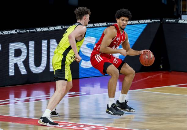 不断对西班 不断对西班